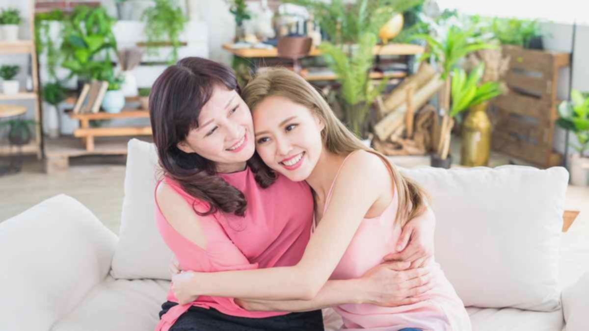 Ibu Mendampingi, Membentuk Asmara Anak Perempuan Dewasa.