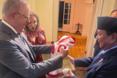 Prabowo Diplomasi, Hadiahi Anjing PM Australia