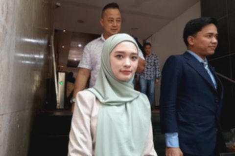 Manajer Ungkap Hubungan Inara Rusli dan Suami Terkait Bisnis
