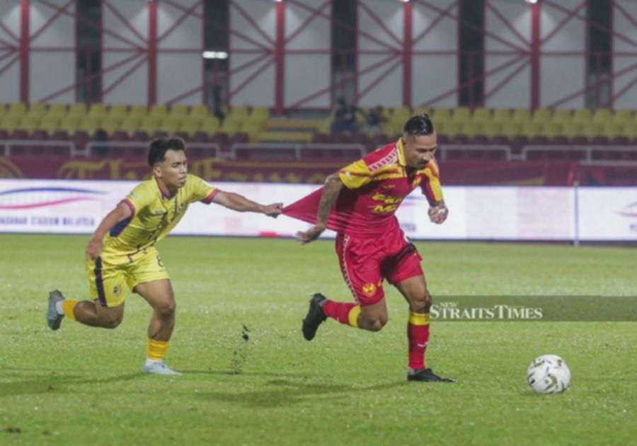 Bek Anyar Ratchaburi FC Bertekad Balas Dendam Kekalahan Atas Persib