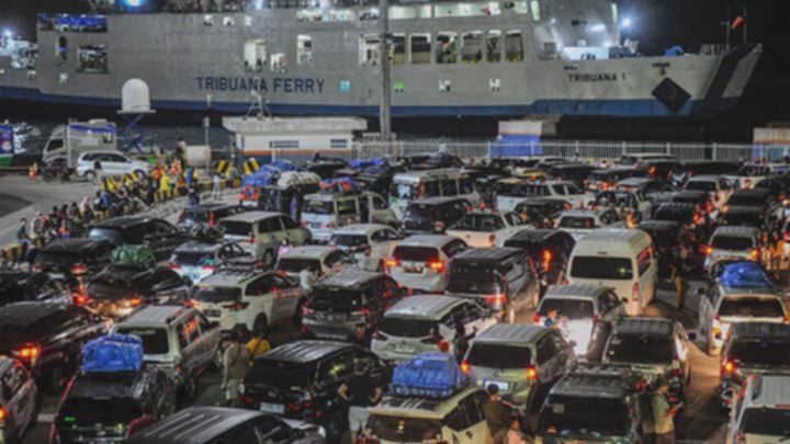 ASDP Layani Kenaikan Penumpang dan Kendaraan Jawa-Sumatera Saat Natal