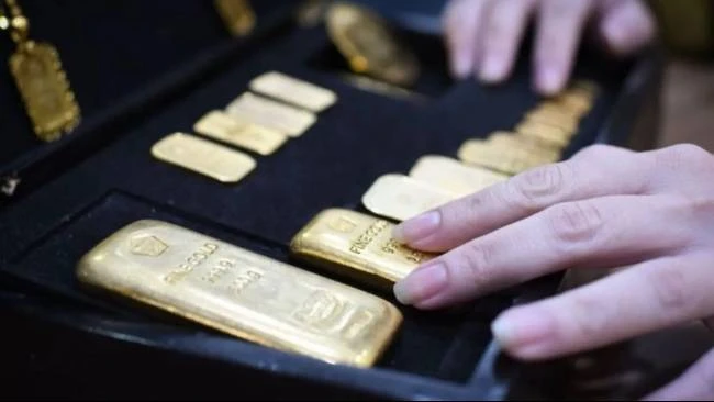 Investasi Emas: Membandingkan Antam, UBS, Galeri 24, dan Lotus Archi