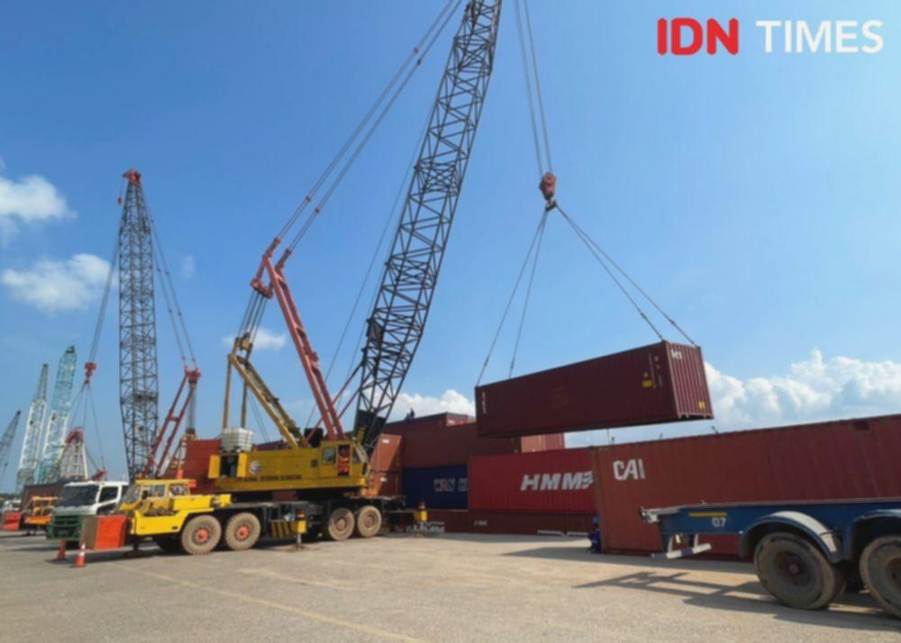 Surplus Dagang Indonesia Sentuh Rekor, Berlanjut 67 Bulan