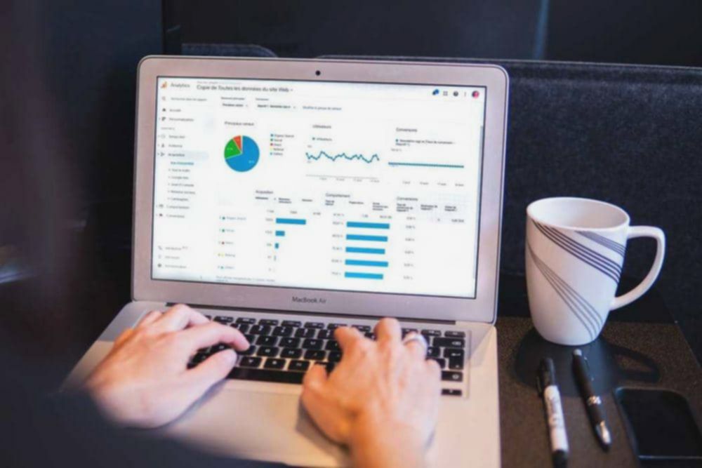 Mengenal Saham Blue Chip: Karakteristik, Contoh, serta Kelebihan dan Kekurangannya