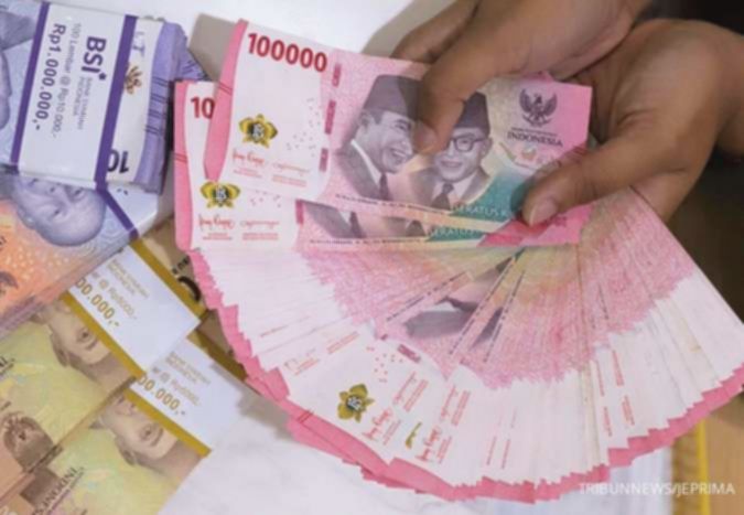 BI Naikkan Suku Bunga, Rupiah Menguat ke Rp17.654 per Dolar