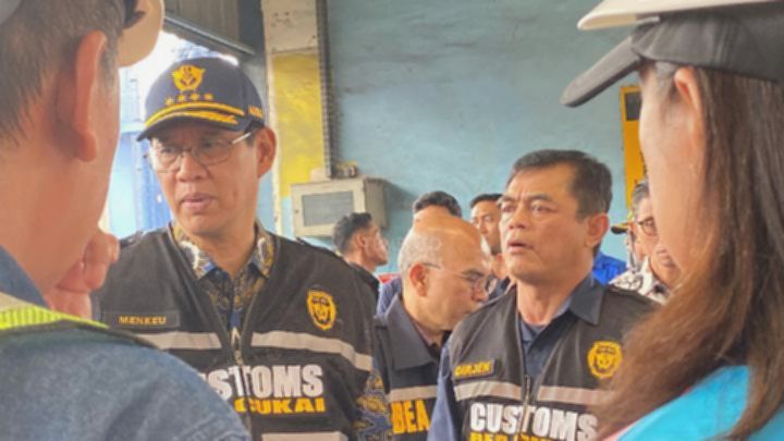 Purbaya Ungkap Penyebab Penumpukan Kontainer di Pelabuhan Tanjung Priok