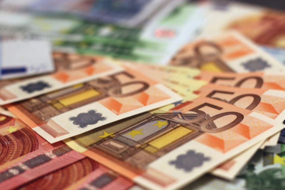 4 Perbedaan Fundamental yang Membedakan Investasi Forex dan Saham