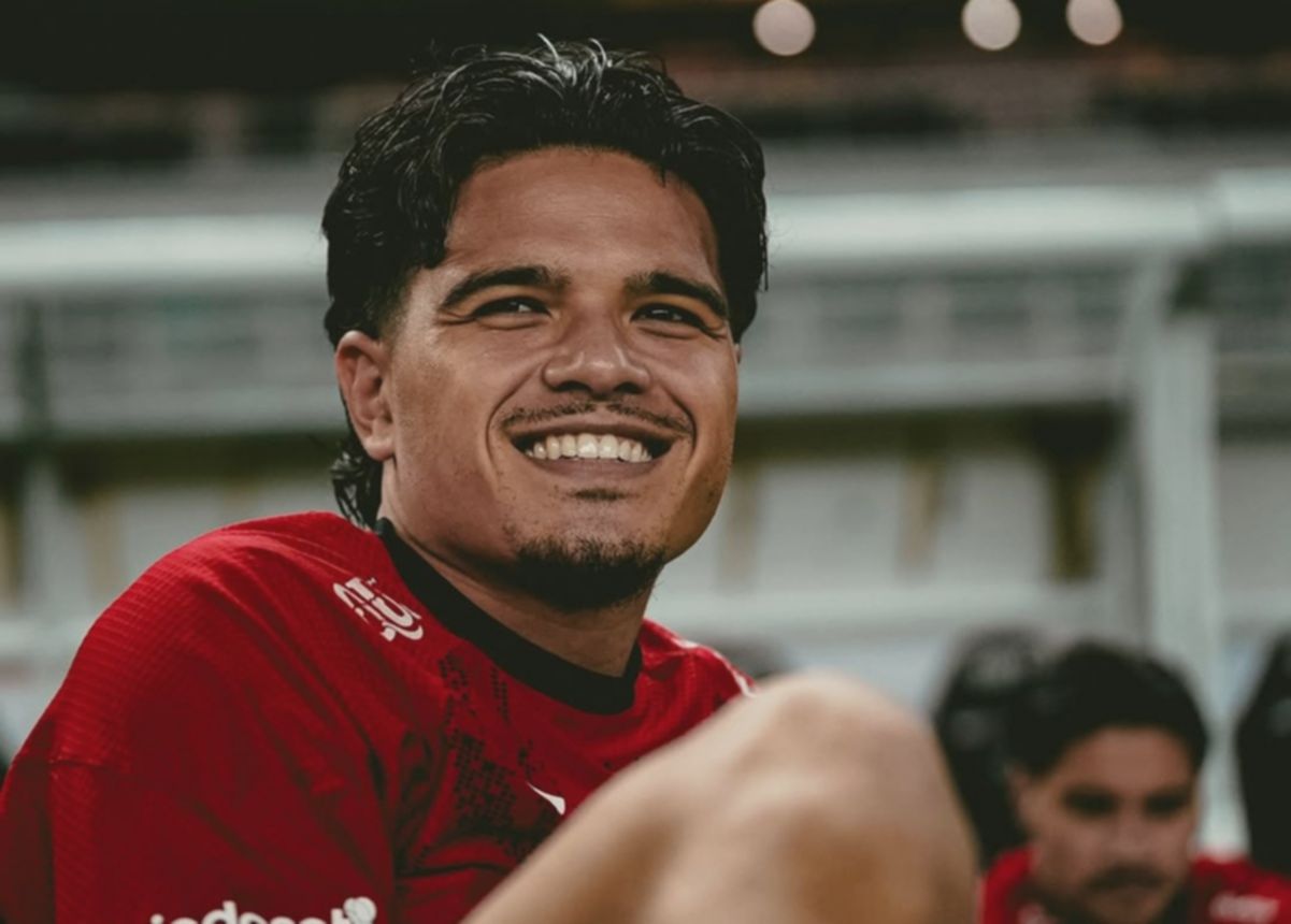 Ragnar Oratmangoen Resmi Gabung Persib Bandung Selama Tiga Musim