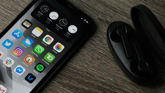 Apple Siapkan Lima iPhone Baru dan Genjot Produksi Foldable