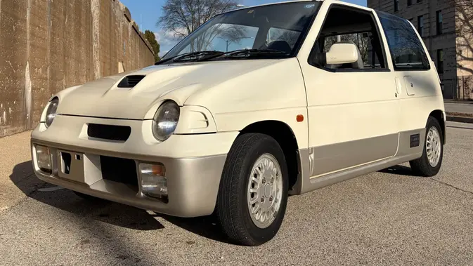 Suzuki Alto Works Langka 90-an Siap Diperebutkan di Lelang