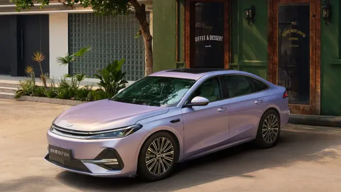 Geely Galaxy A7 Ukir Rekor Dunia, Tembus 2.608 Km Sekali Isi