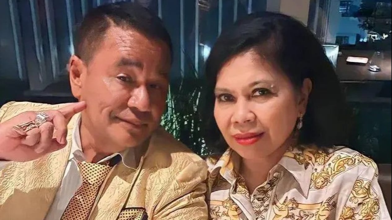 Hotman Paris Sorot Istri Tangguh yang Jarang Tampil