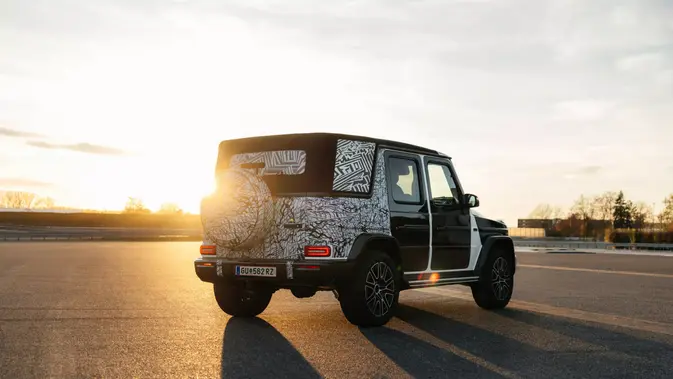 Mercedes-AMG G-Class Cabrio Siap Debut dengan Atap Terbuka