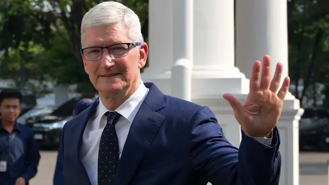 Tim Cook Pamit, John Ternus Ambil Alih Apple