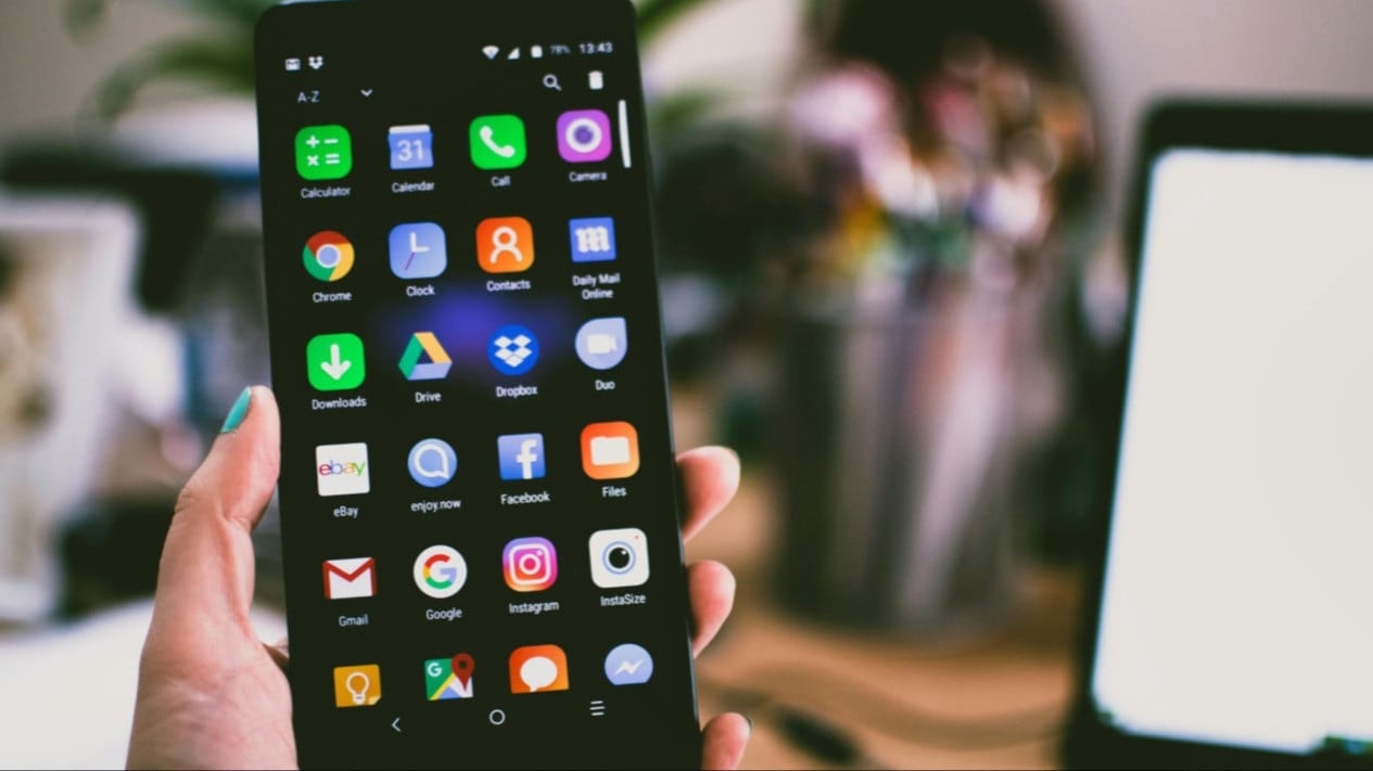 3 HP Murah Lancarkan Transaksi Digital Warung Seharian