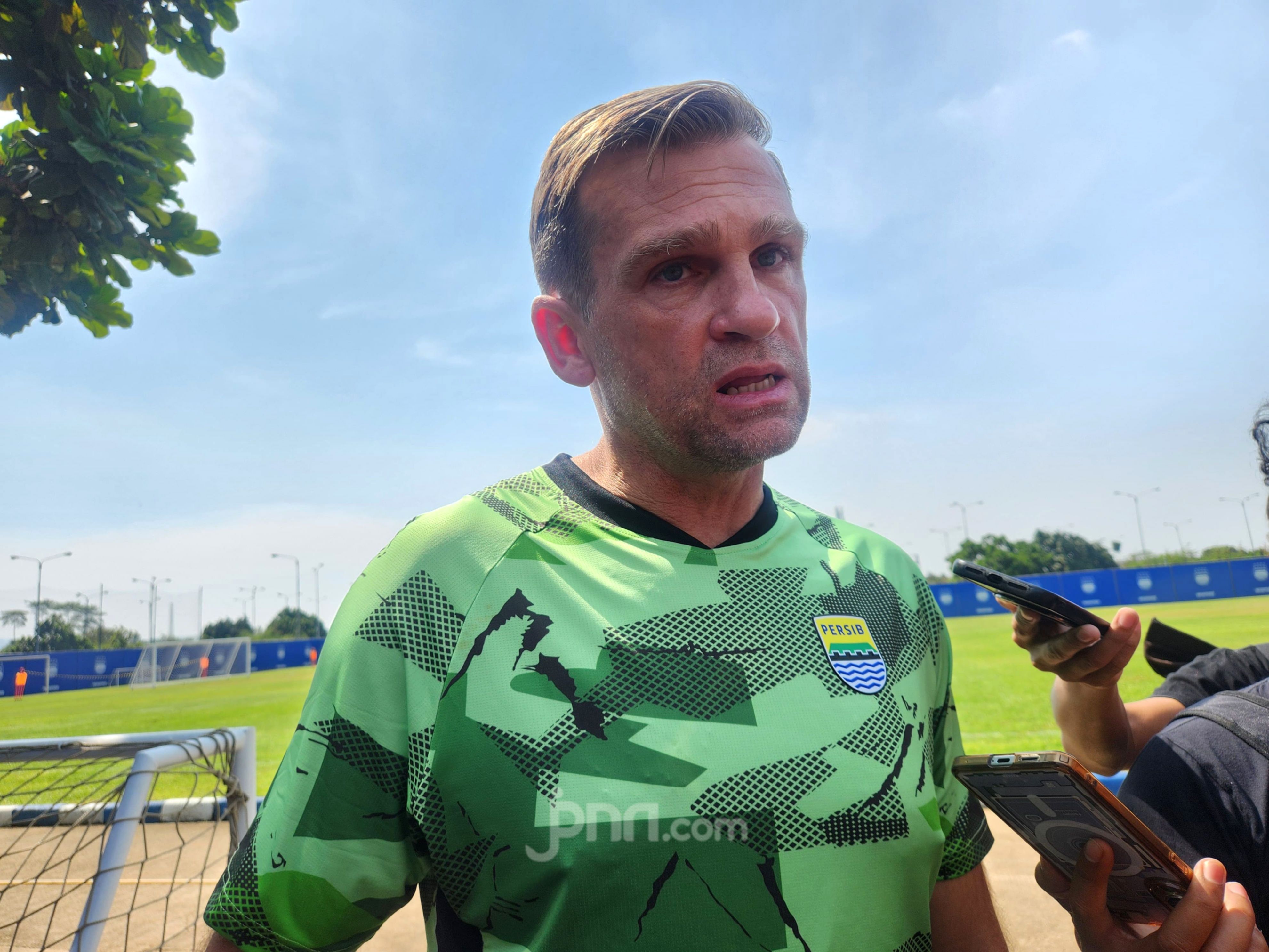 Pesan Tegas Igor Tolic untuk Bobotoh Jelang Persib vs Persija